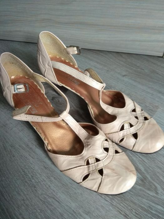 Buty 38 skóra naturalna, idealny stan