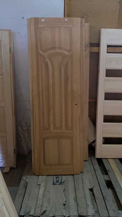 Двері дерев'яні із масиву сосни під фарбування, великий вибір моделей