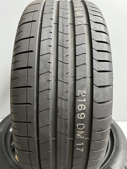 245/45 R20 103Y XL пара шин Pirelli P Zero PZ4 JLR