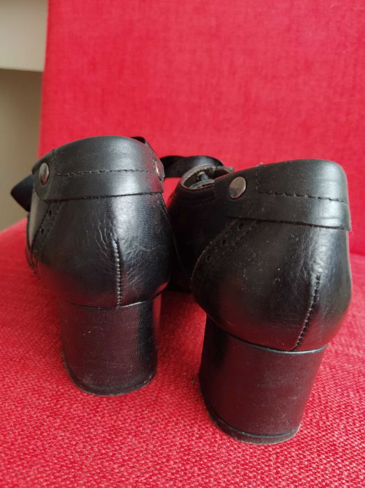 Sapato senhora preto em pele n.35 fita cetim fabrico português