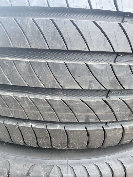 Шини літні 235/50/19 Michelin Primasi 4