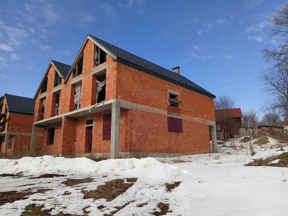 Продам дуплекс в Іванковичах