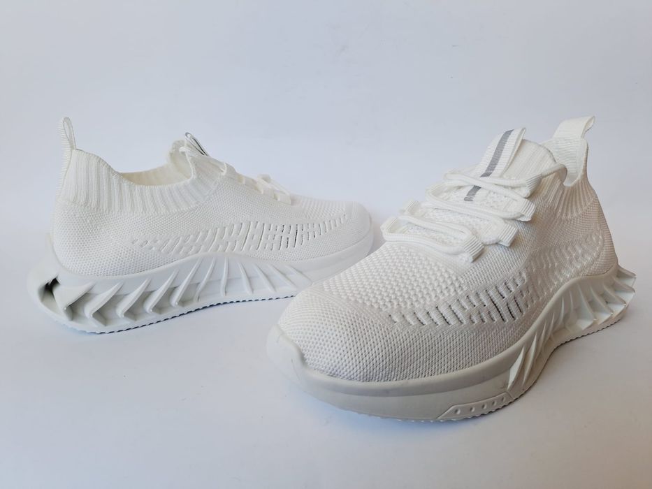 Buty sportowe z siateczki białe 38 39