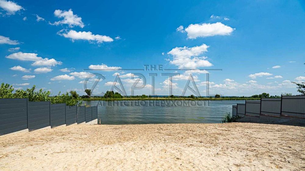 Продаж будинку Осокорки з виходом до озера