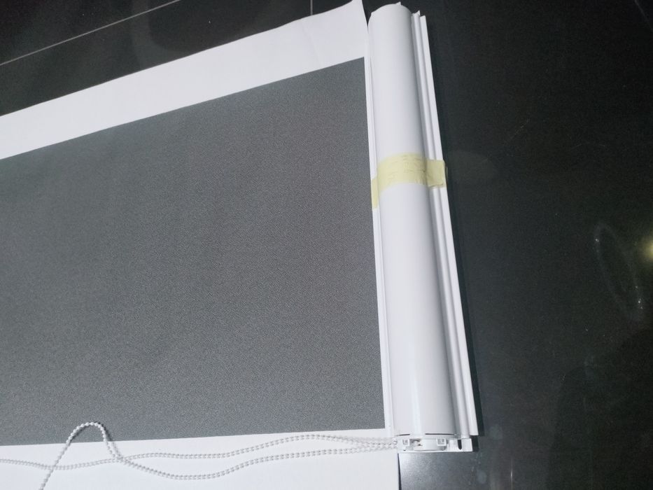 Roleta szara w kasecie