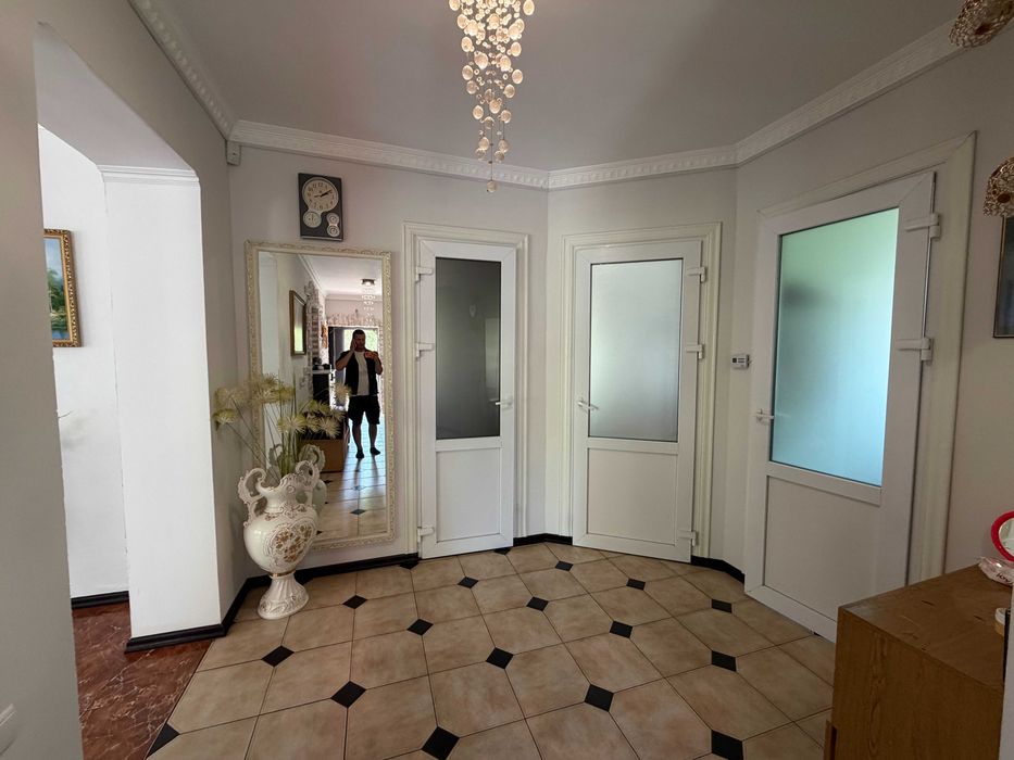 Будинок мрії в м. Березань 220 м2, ремонт, ставок, баня, ліс Є ВІДЕООГЛЯД