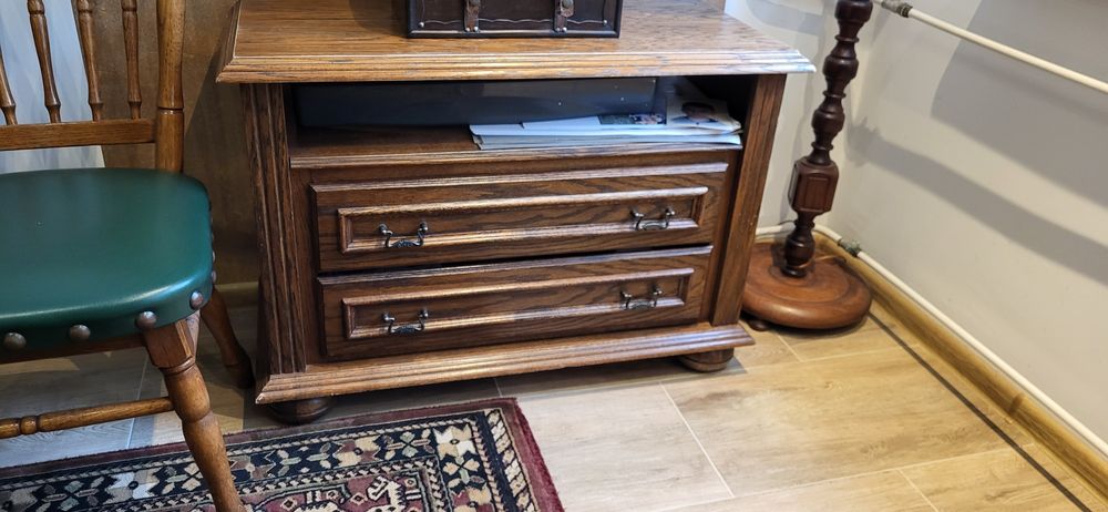 Komoda dębowa mała i duża plus witryna i stół z krzesłami