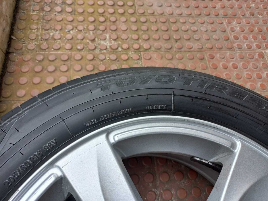 Jantes com pneus Volvo V40, TROCO por Motorizadas