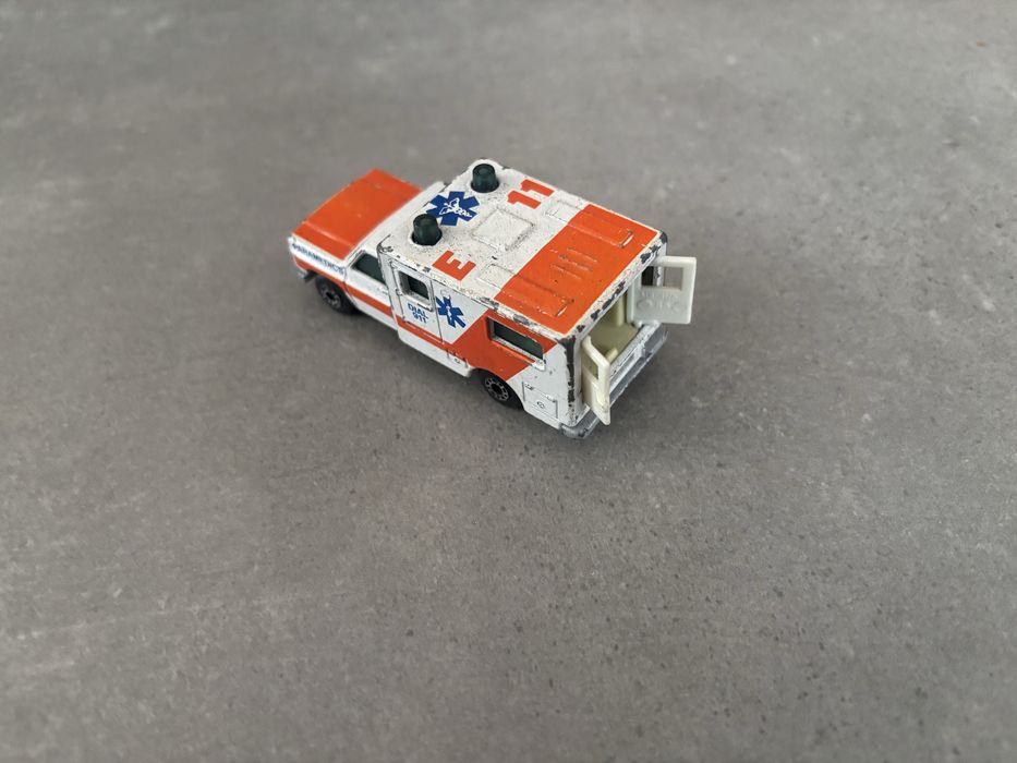 Model Resorak Matchbox Ambulance ambulans made in Macau