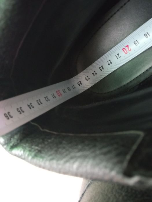 Нові зимні шкіряні черевики. Устілка 26, 5 см