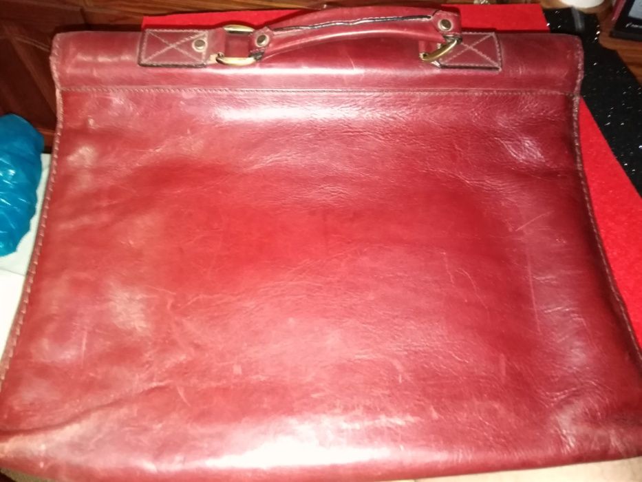 Pasta executivo em pele