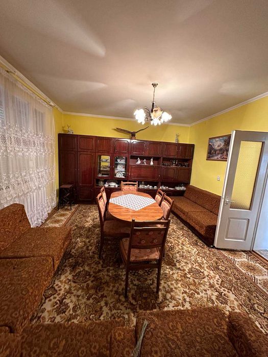 Продається житловий будинок в смт. Вишково
