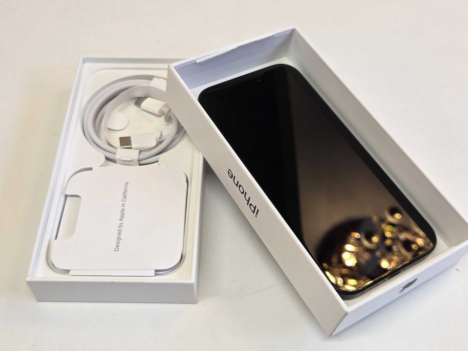 sprzedam iPhone 15