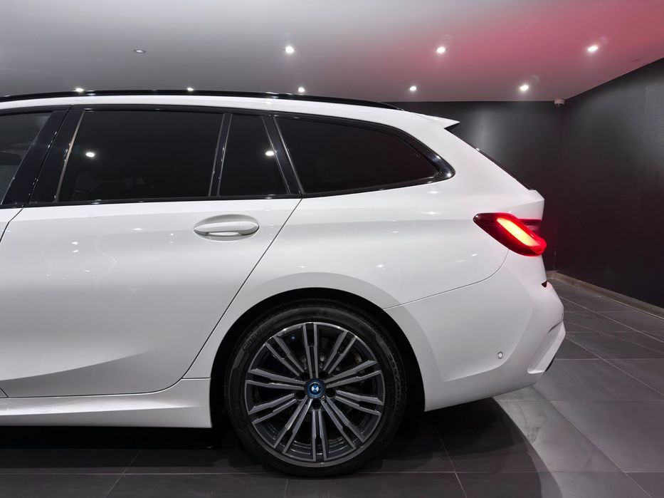 BMW 330 e Pack M Auto
