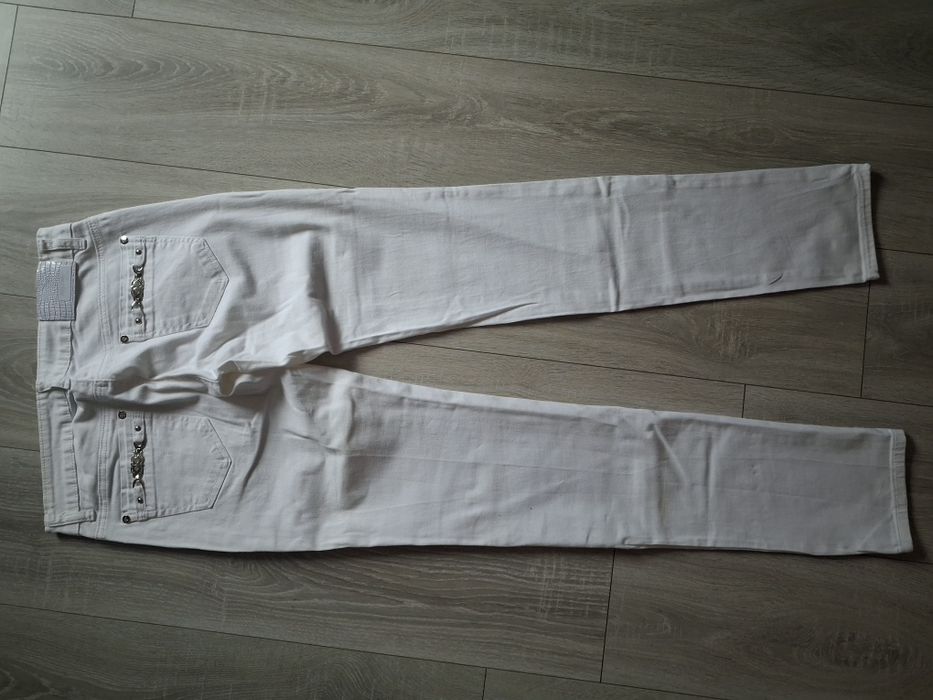 Spodnie. białe 40
