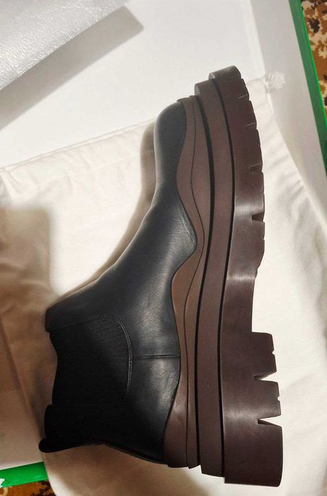 Bottega Veneta Black & Brown Low 'The Tire' Chelsea Boots