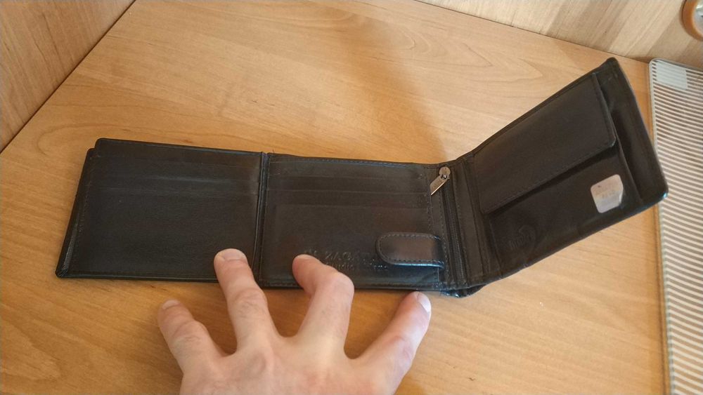 Portfel męski skórzany ZAGATTO, RFID Secure, czarny, stan bardzo dobry
