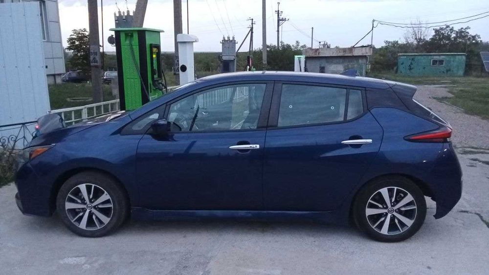 nissan leaf SV 2020 62 квтч т.синий 32т км из usa