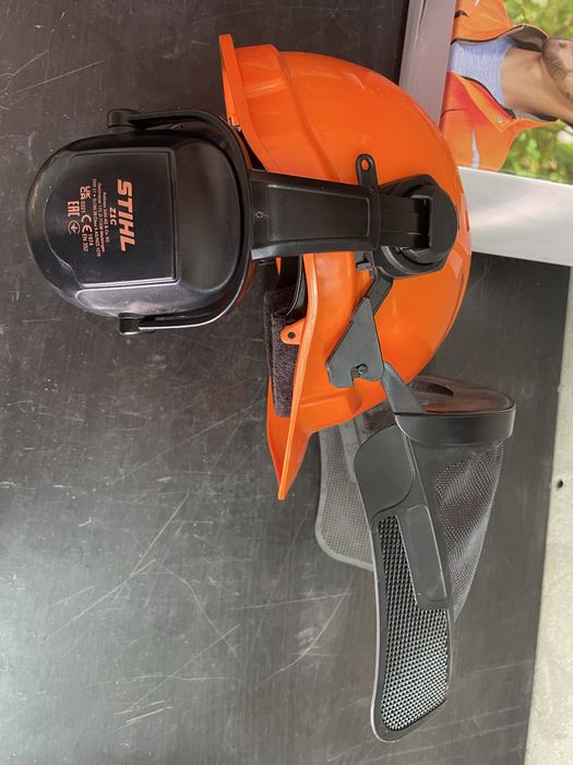 STIHL BASIC Kask ochronny z Przyłubica i nausznikami