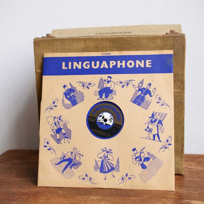 Pasta Linguaphone com curso de inglês completo em 50 lições