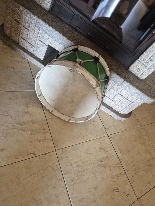 Bombo  41 diâmetro 27,5 altura