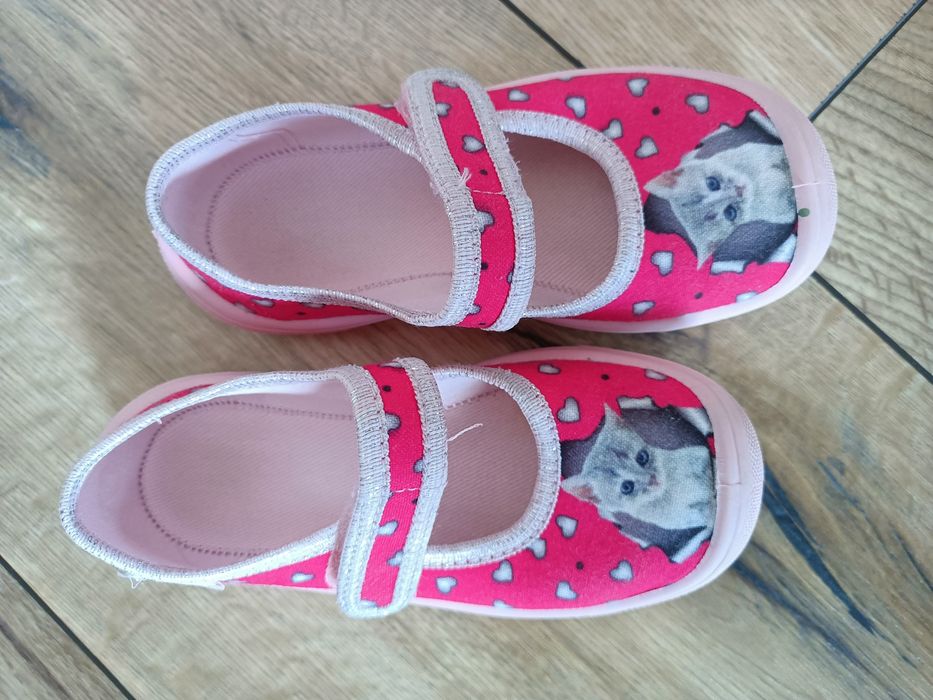 Kapcie buty dziewczęce Viggami 28