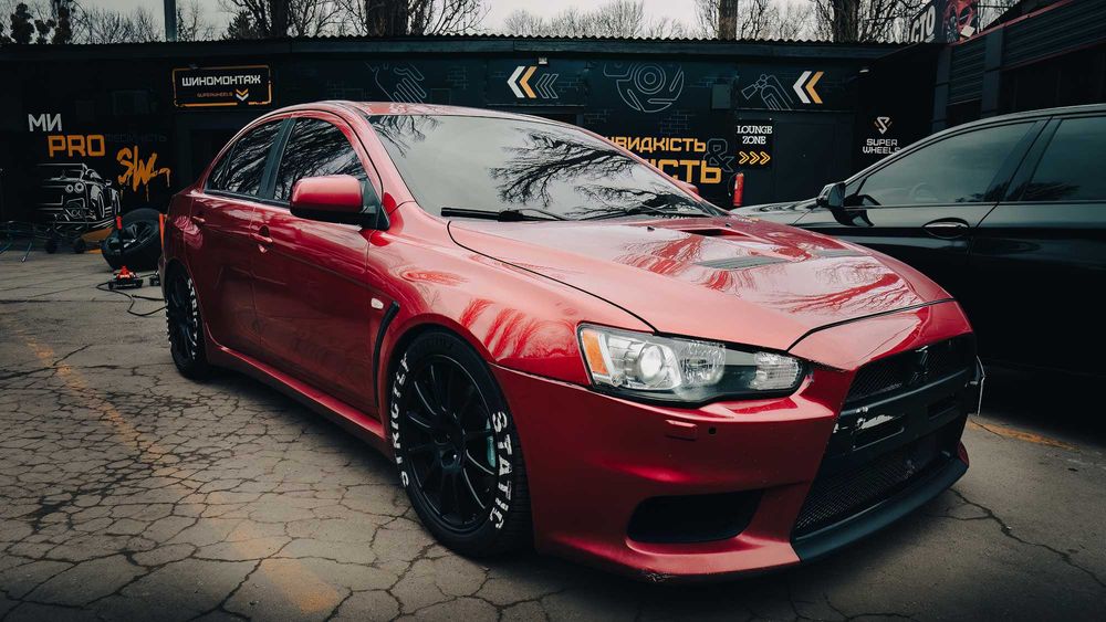 Карбоновая крышка багажника на Mitsubishi Lancer EVO X 2008г