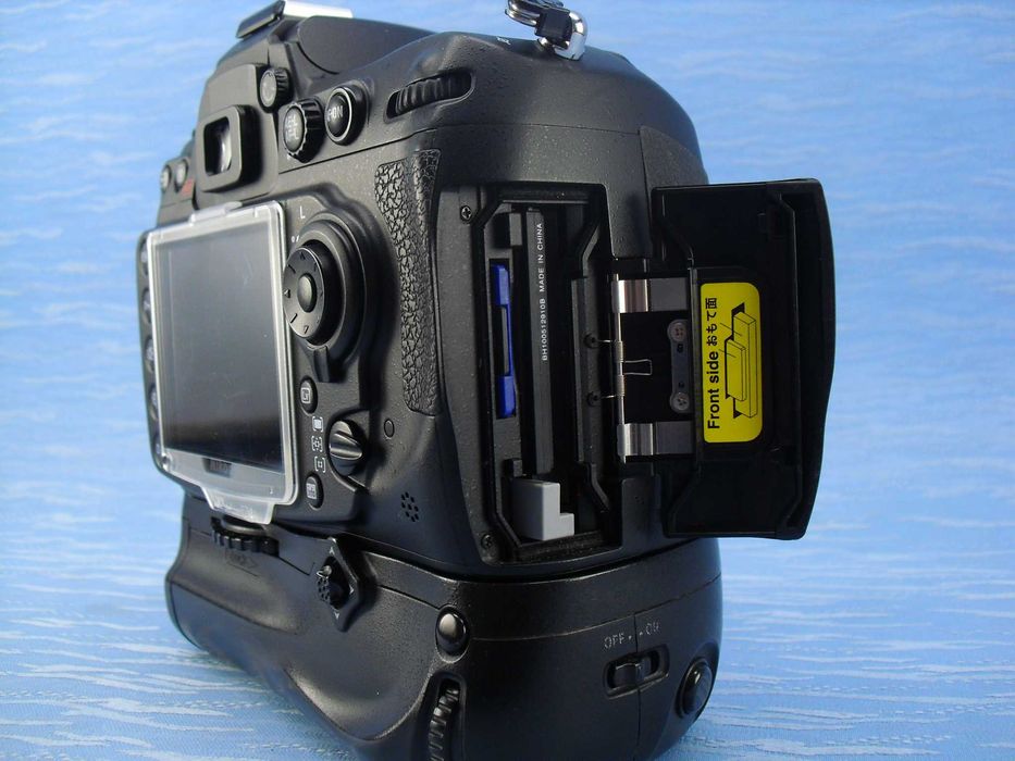 Nikon D300s - tylko 9005 zdjęć - duży komplet