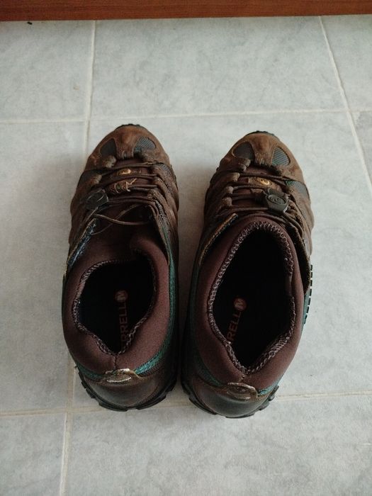 Calçado Merrell.     .
