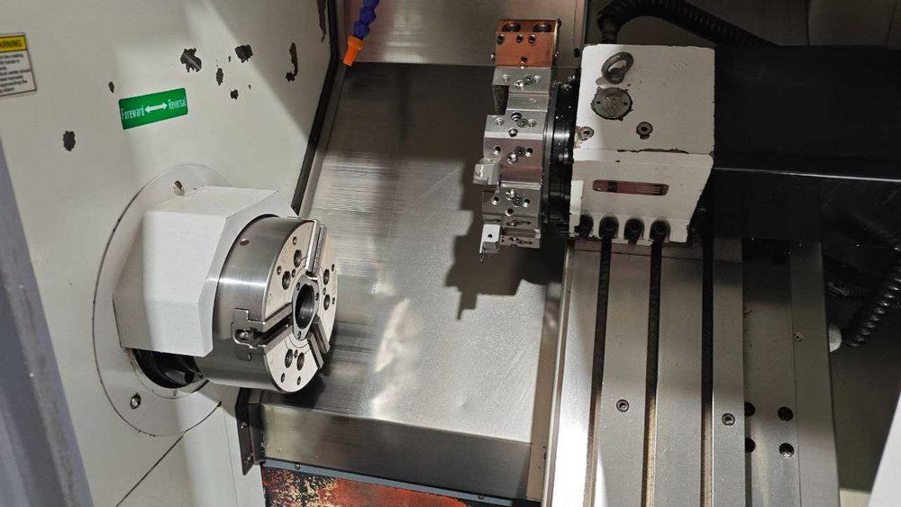 Токарный станок с ЧПУ  ТСК-40