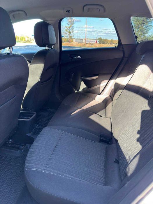 Продам Opel Astra J