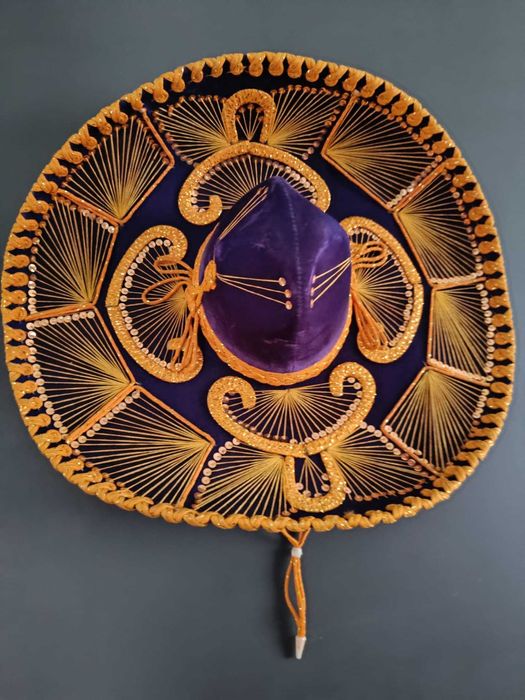 Kapelusz, meksykańskie sombrero mariachi.