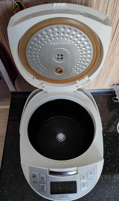 Мультиварка Redmond