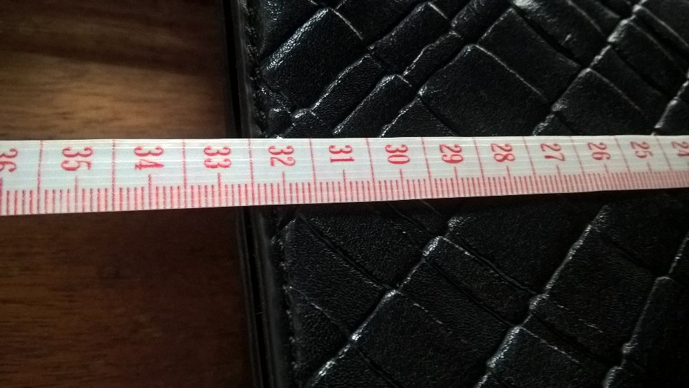 Mala preta com fio castanho NOVA
