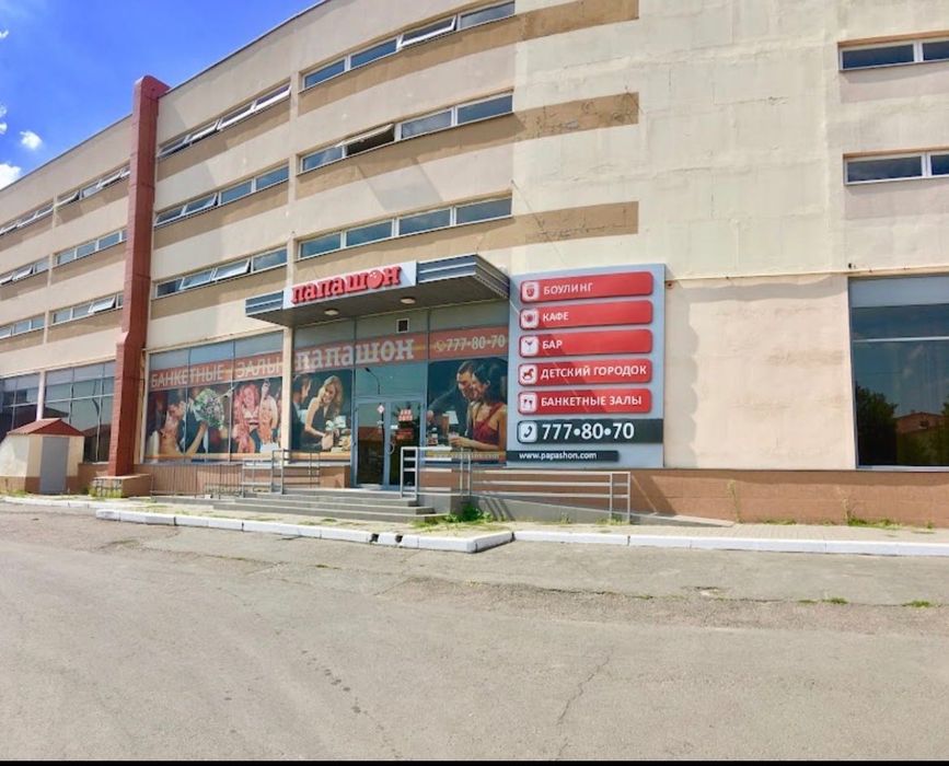 продам машиномісце в паркінгу на Сахарова