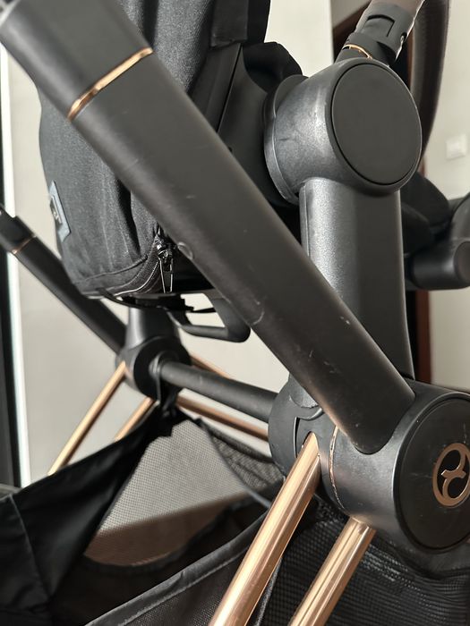 Carrinho Cybex com alcofa ovo