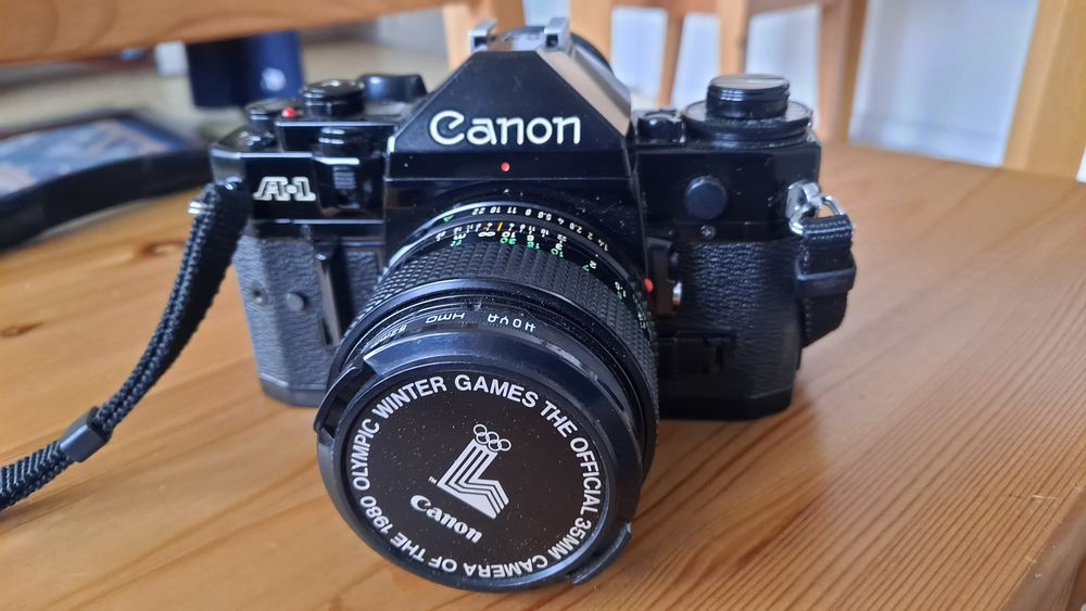 Canon A-1 zabytkowy aparat analogowy kultowej marki