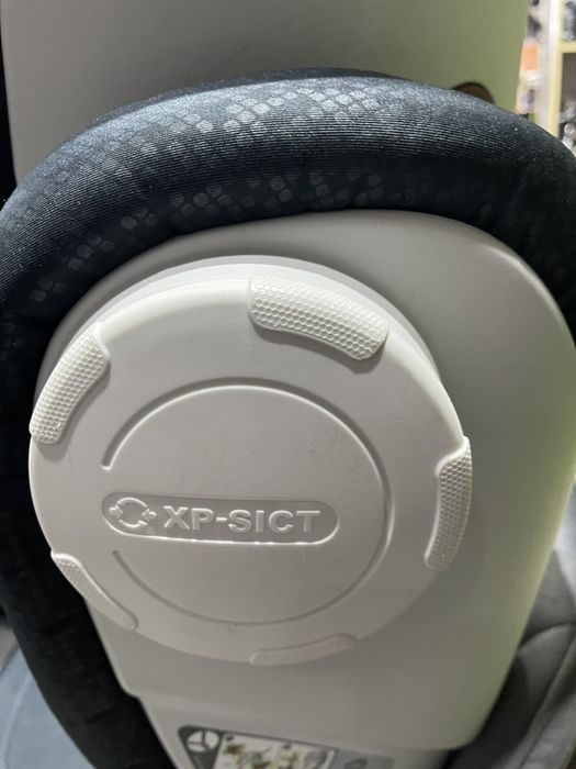 Дитяче автокрісло