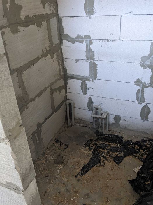 Двоповерховий капітальний будинок