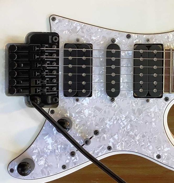 Guitarra Ibanez RG350DXZ-WH