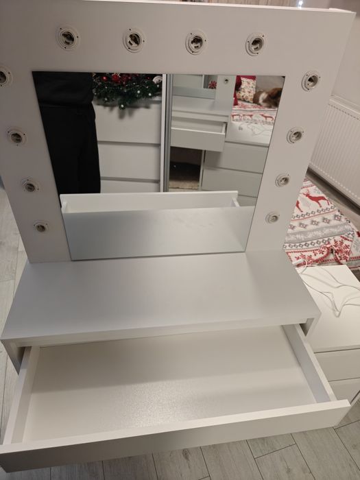 Sprzedam toaletkę nowa