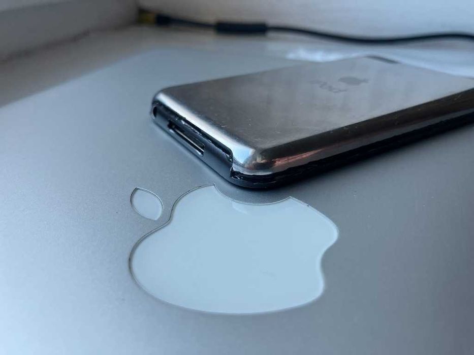 Apple iPod Touch 1-gen 32 Gb / Нова батарея 50 г.музики \ ЦАП Wolfson