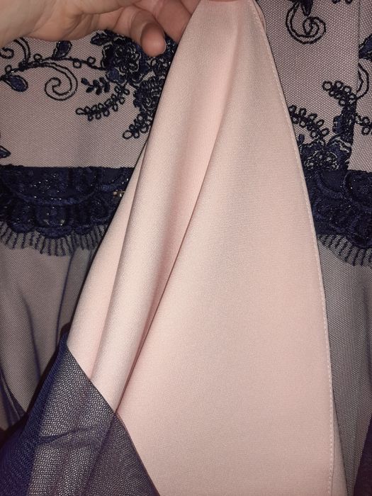 Sukienka koronkowa 52