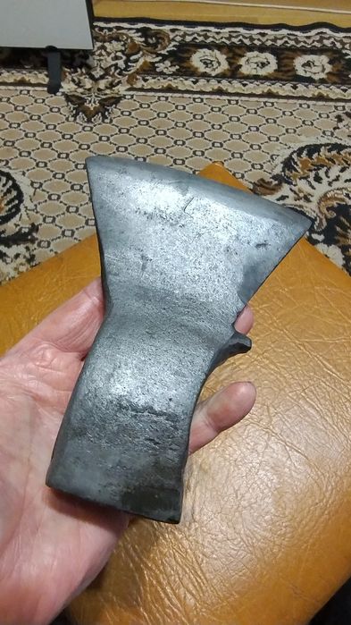 Старый, ретро топорик времён СССР.