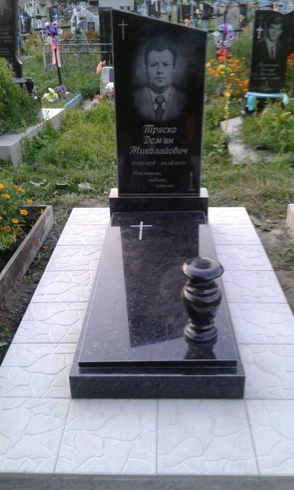 Пам'ятники з граніту