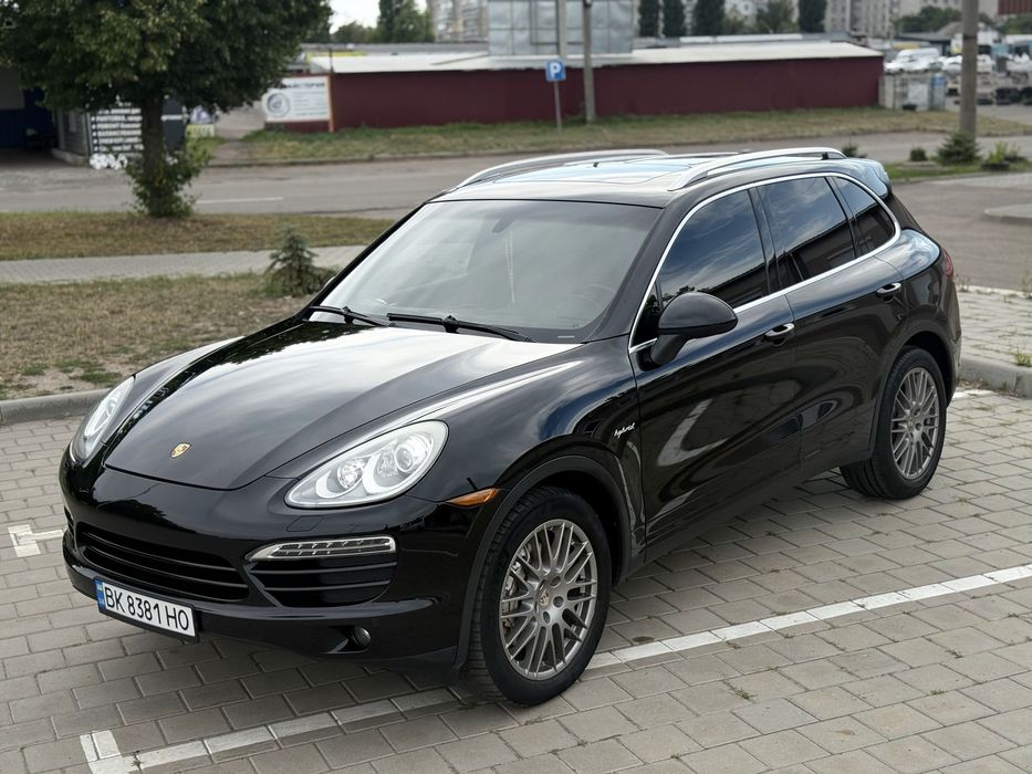Porsche Cayenne S  3.0 Hybrid