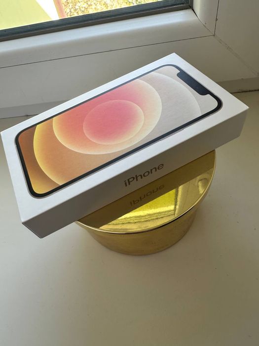 Iphone 12 128гіг коробка+чохли