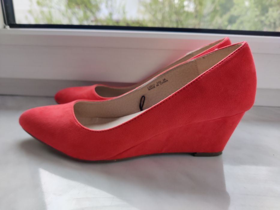 Czółenka Reserved 37 jak nowe