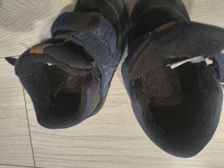 Buty trzewiki ocieplane Bartek r.25 na zime