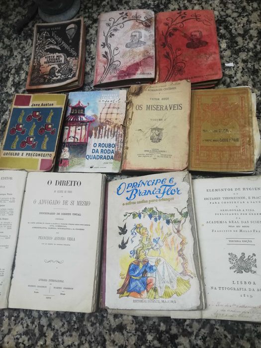 Livros vários antigos